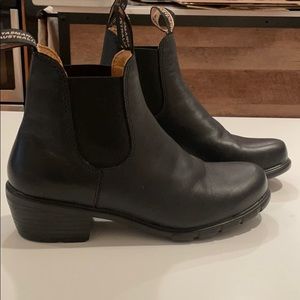 Blundstone black heeled boots size 9